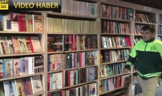 Çöpten topladıkları kitaplar ile kütüphane kurdular